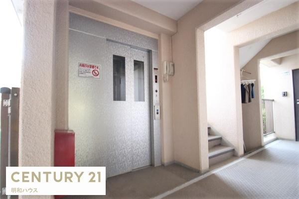 ���̑����p�� �G���x�[�^�[�Ŋy�X�ړ��ł��܂���