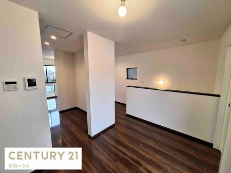 ���r���O ���r���O �������B�e