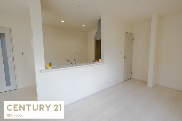 �L�b�`�� �H���̎��Ԃ��y�����Ȃ�Ζʎ��L�b�`���I