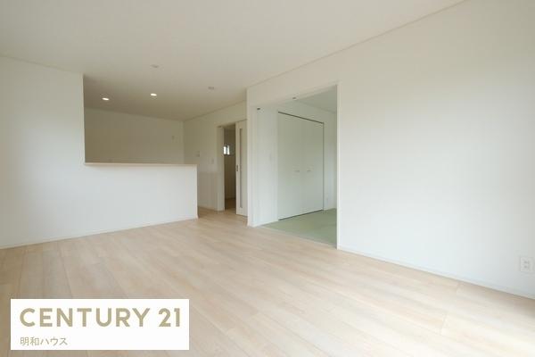 ���r���O LDK15���@�Ƒ��̌e���̋��