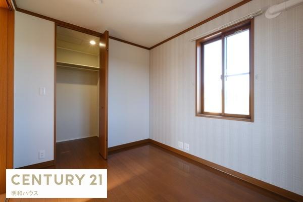 �m�� 2�K �m��4.8���{WIC