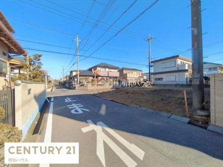 �O�ʓ��H�܂ތ��n�ʐ^ ���ӂ͐����ɕK�v�Ȏ{�݂��[�����Ă��܂��I