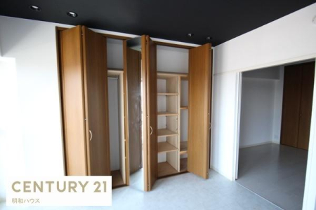 ���r���O ���I�̂���֗��Ȏp���t���N���[�[�b�g�I