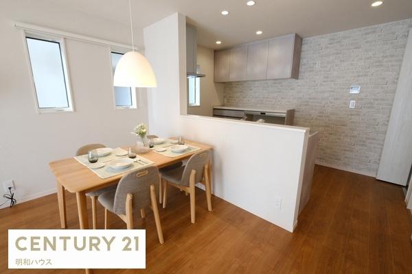 �L�b�`�� �H���̎��Ԃ��y�����Ȃ�Ζʎ��L�b�`���I