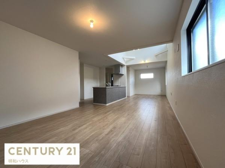 ���r���O 2�����E�����ɃA�C�����h�L�b�`������I