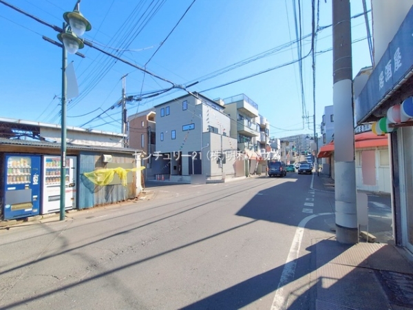 �O�ʓ��H�܂ތ��n�ʐ^ -