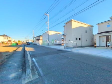 �O�ʓ��H�܂ތ��n�ʐ^ -