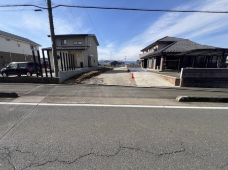 �O�ʓ��H�܂ތ��n�ʐ^ -