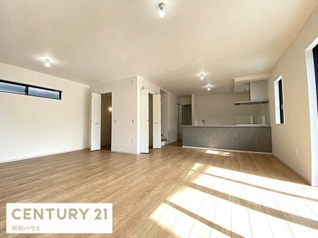 ���r���O ���[�{W-�N���[�[�b�g�̂��郊�r���O�I