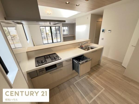 �L�b�`�� �Ǝ��̖�����o�ϓI�ȐH���I