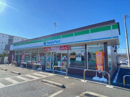 ���ӊ� �y�R���r�j�z�F152m�t�@�~���[�}�[�g���R�j���[�^�E���X