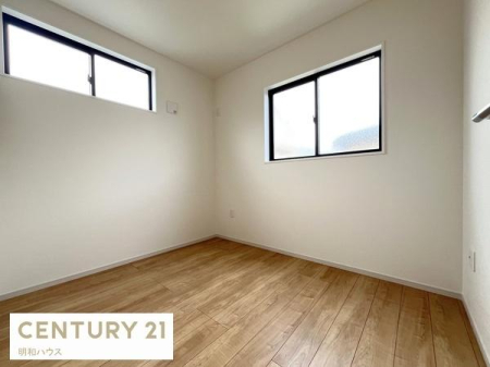 �m�� �m��3.7��