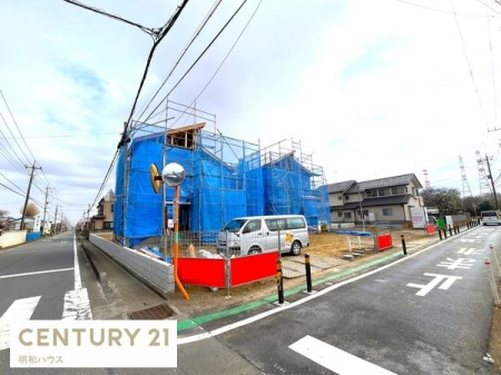 �O�ʓ��H�܂ތ��n�ʐ^ �J���I�Ȋp�n�I���r���O�K�i�{�y�Ԏ��[�I