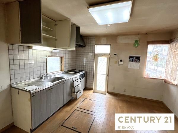 �L�b�`�� �茳�̖��邢�L�b�`���I������{�������[�I