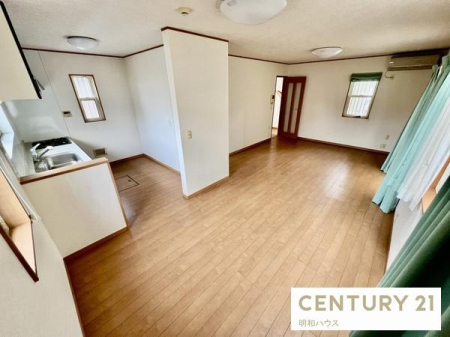 ���r���O -