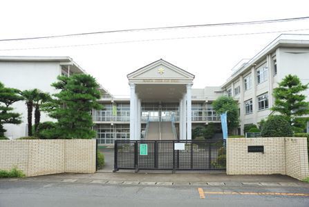 ���ӊ� �y���w�Z�z�F2300m��ˎs����{���w�Z