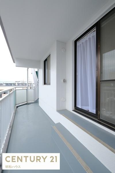 �o���R�j�[ �k�����ɂ��o���R�j�[������܂�