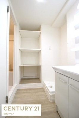 ���ʑ�E���ʏ� 3�i�I�̃��l���X�y�[�X�I