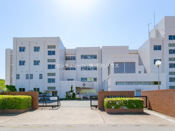 ���ӊ� �y���w�Z�z�F800m�߃����s�������w�Z