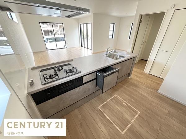 �L�b�`�� 2�����E�Ǝ��̖�����o�ϓI�ȐH���I