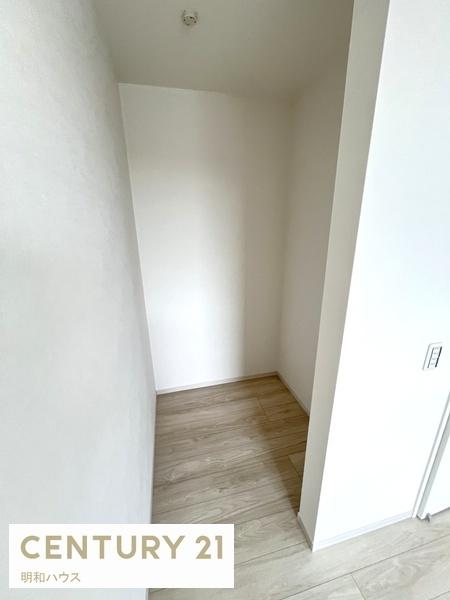 ���[ W-�N���[�[�b�g