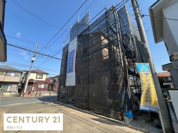 �O�ʓ��H�܂ތ��n�ʐ^ ���ӂ͐����ɕK�v�Ȏ{�݂��[�����Ă��܂��I