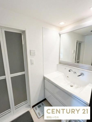 ���ʑ�E���ʏ� �傫�Ȑ��ʉ��ϑ�I