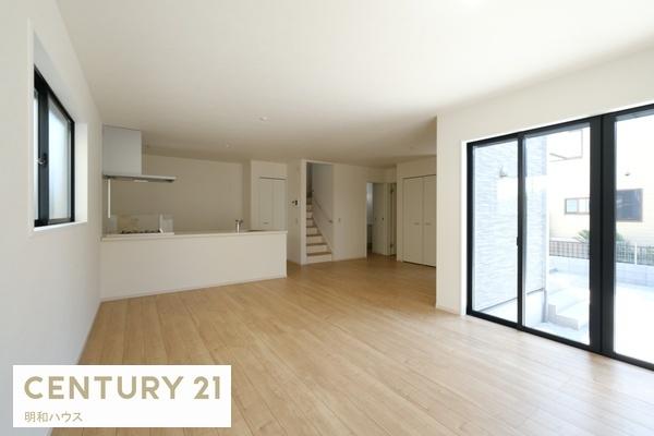 ���r���O LDK22.2���@�J���I�Ȗ��邢���