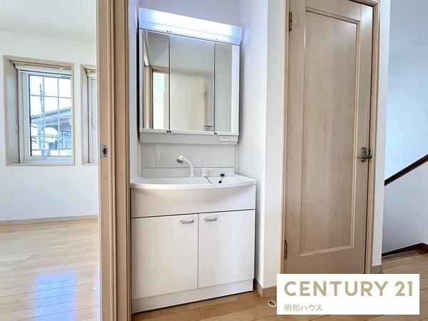 ���̑����� 2�K�z�[���ɐV�K�V�����[�h���b�T�[����I