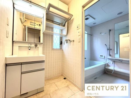 ���ʑ�E���ʏ� �V�����[�h���b�T�[�̂���E�߃X�y�[�X�I