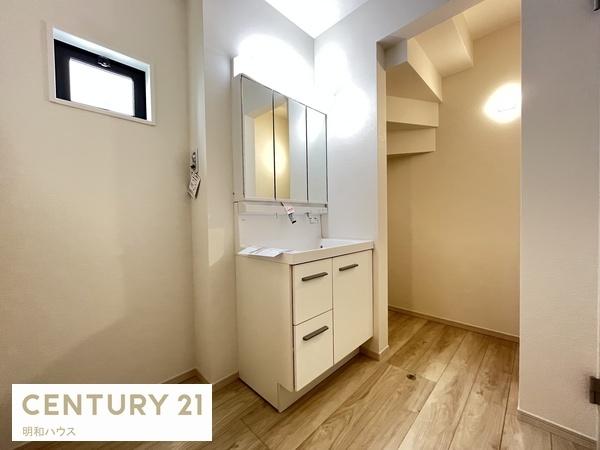 ���ʑ�E���ʏ� 2�����E�E�ߎ����Ƀ��l���X�y�[�X����I