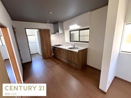 ���r���O �茳�̖��邢�L�b�`���X�y�[�X�I