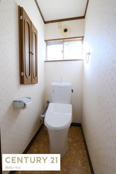 �g�C�� �E�H�V�����b�g�g�C���{���[
