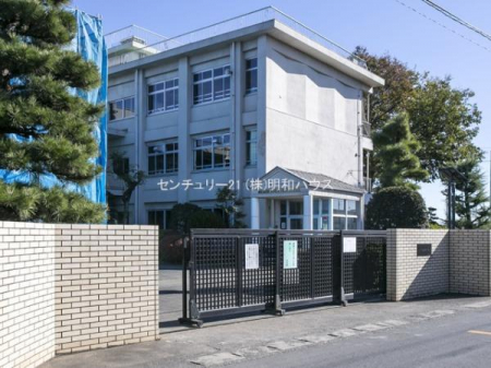 周辺環境　【中学校】：1900m坂戸市立若宮中学校