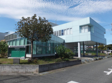 周辺環境　【図書館】：1717m東松山市立高坂図書館