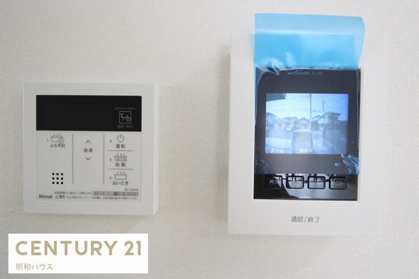 ̑ R{TVC^[z