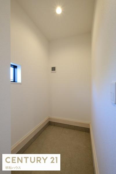 ���[ ���O�p�i�̕ۊǂɕ֗��ȃV���[�Y�N���[�N